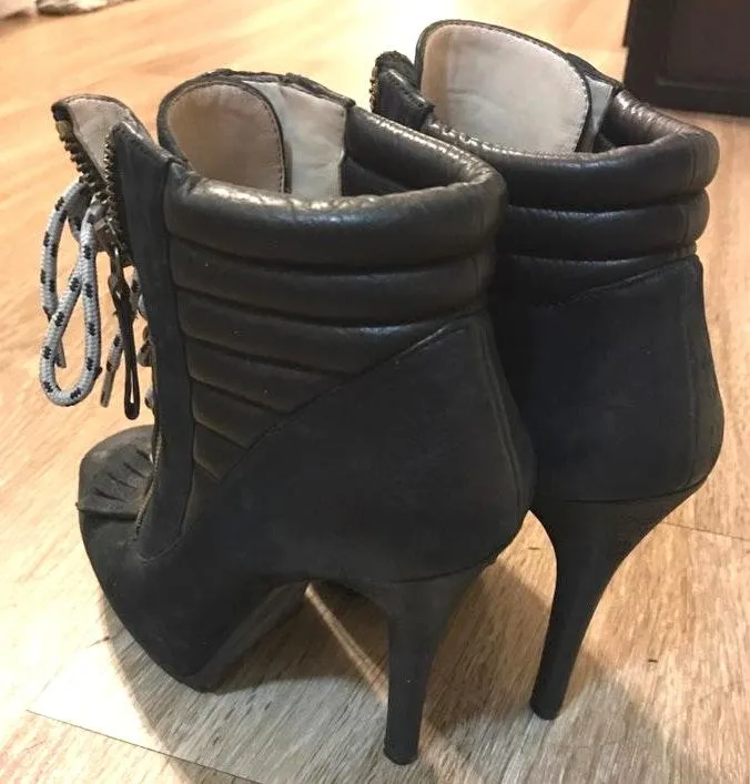 Black Tie Up High Heels With Zippers Size 6 - Image 3