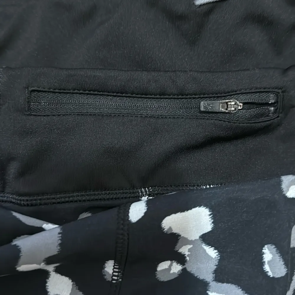 Athleta Black and White Athletic Shorts for Dynamic Performance - Image 8