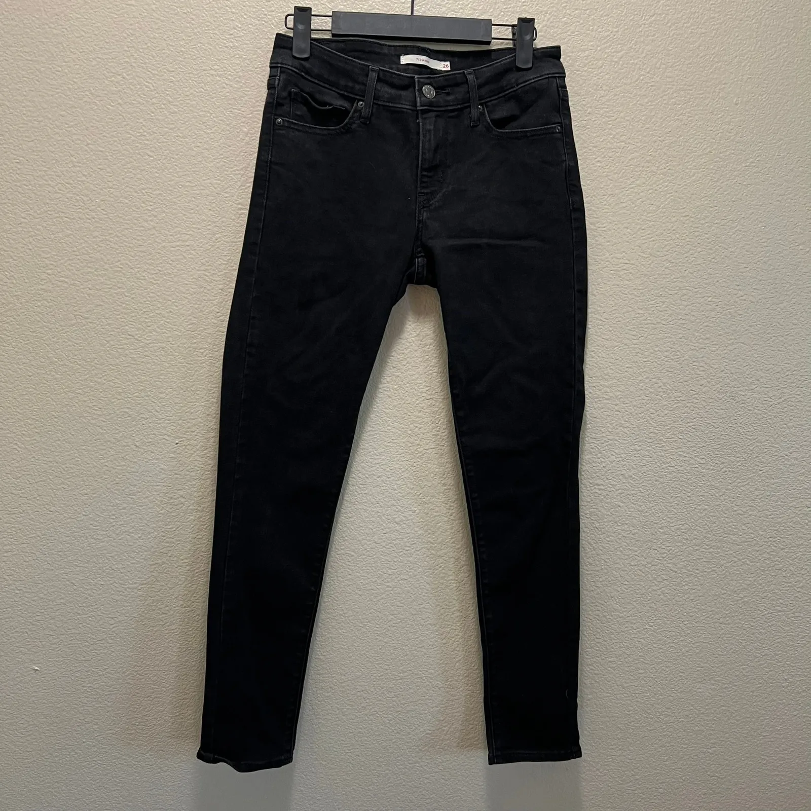 Levi's 711 Skinny Jeans Black Denim Cotton Stretch Mid-Rise Dark Wash Sz 26 - Image 2