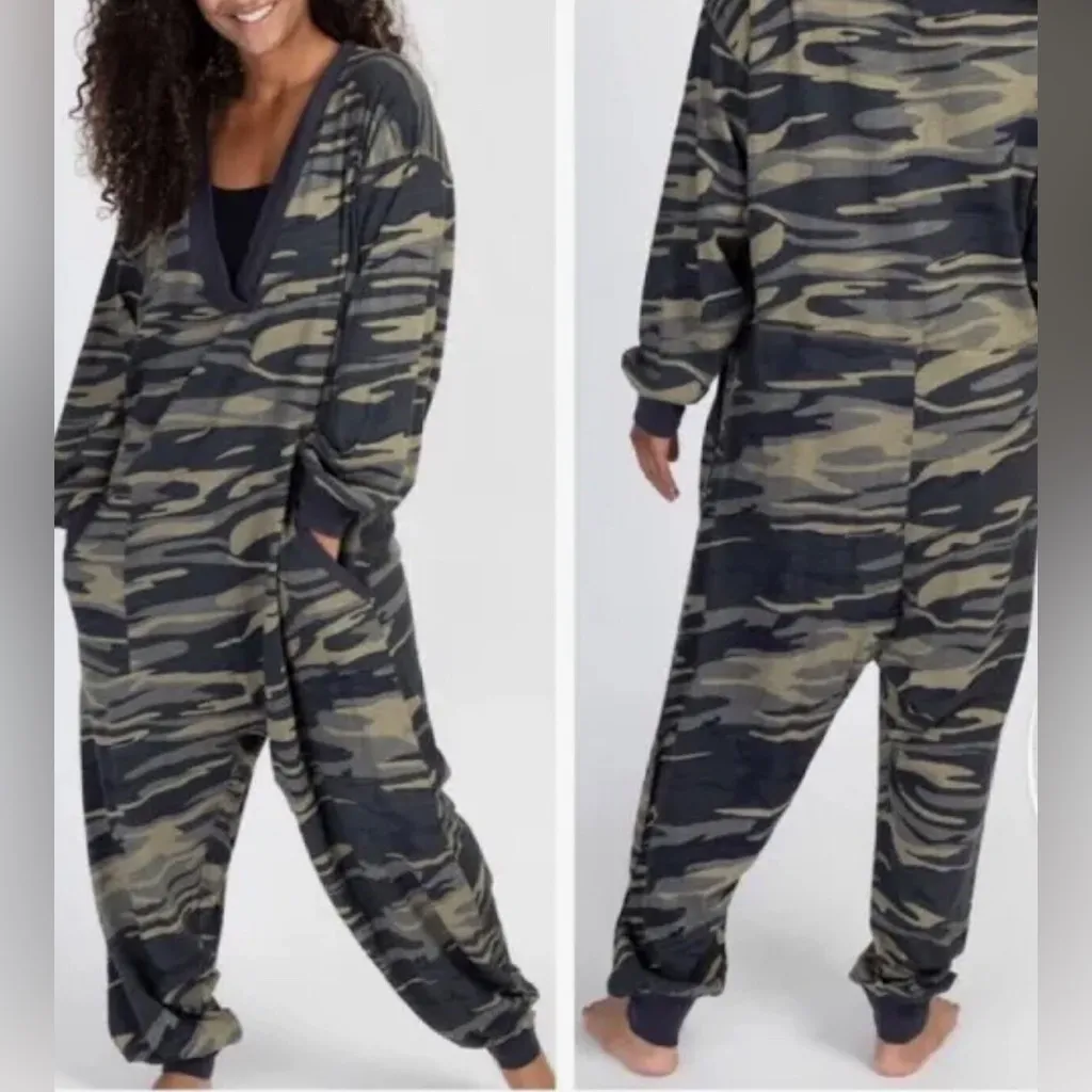 Natural Life Camo Johnny Oversized cotton jumpsuit loungewear size Small - Image 2