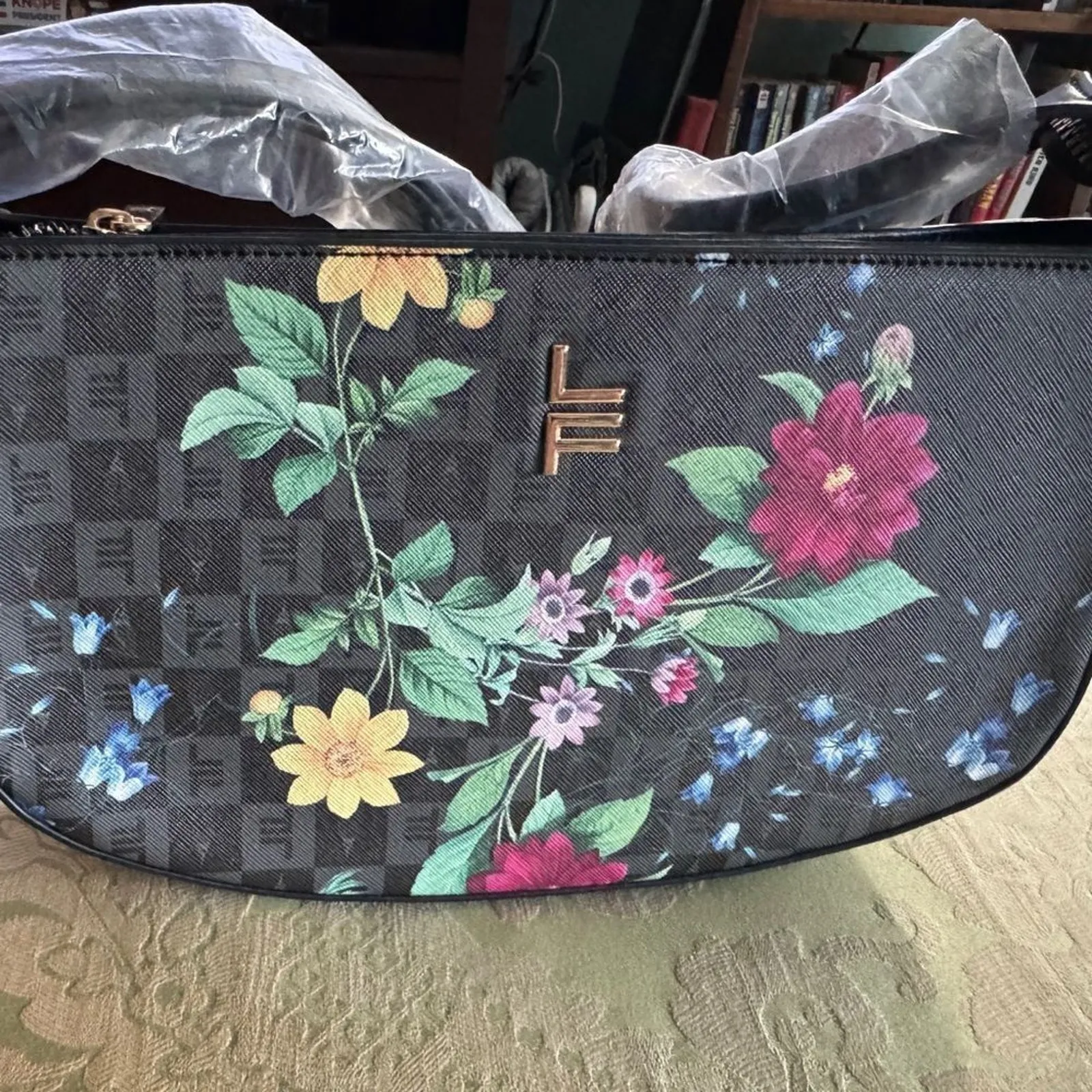 LONDON FOG Astor and Iris Shoulder Bag w/ Adjustable Strap New w/ Tag MSRP $78 - Image 12