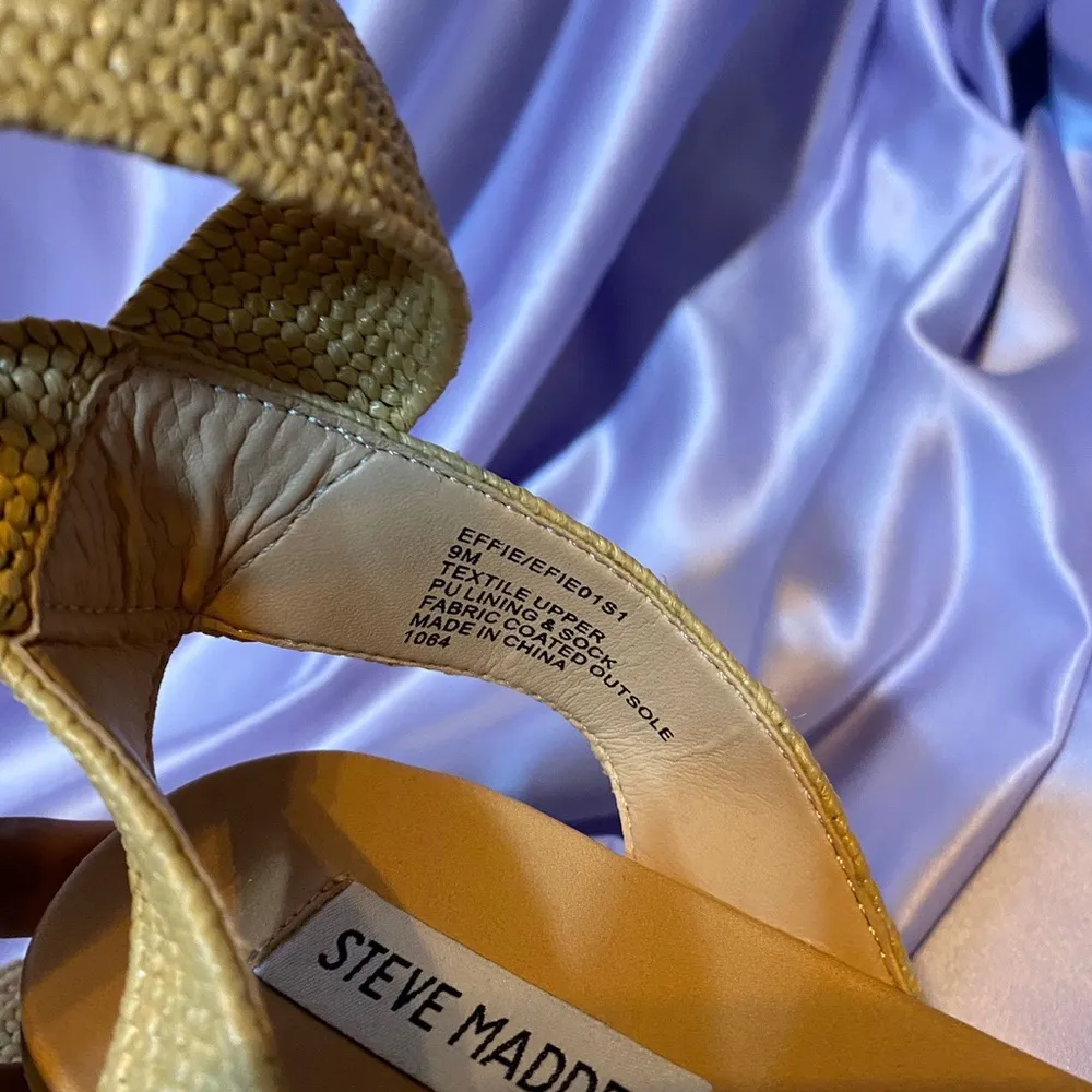 Steve Madden Effie Sandal Tagged a size 9 - Image 3