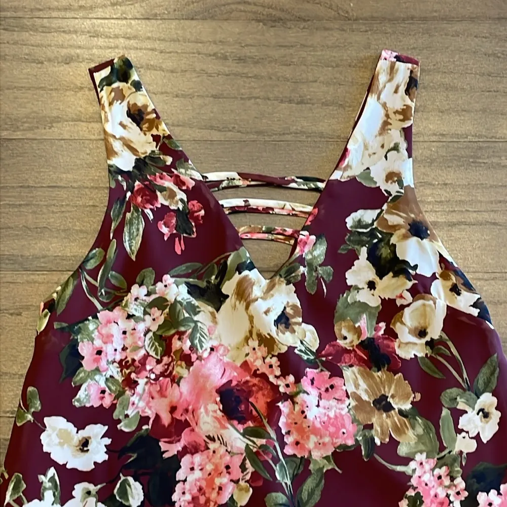 Francesca’s Burgundy Floral Dress - Size XS - Image 3
