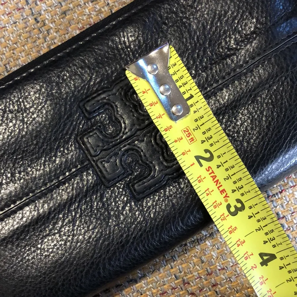 TORY BURCH Black Tumbled Leather Full Zip Continental Wallet - Image 13