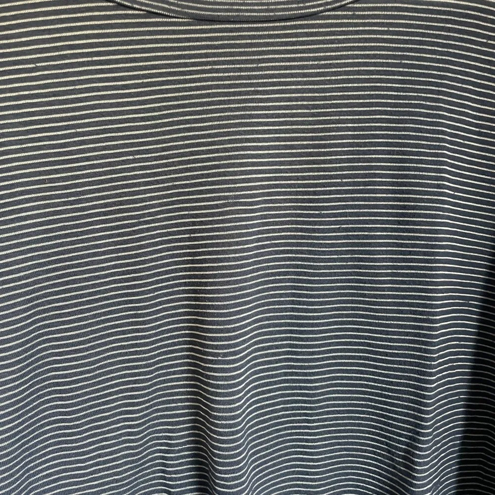 Forever 21 Striped navy blue crop top shirt tshirt - Image 6