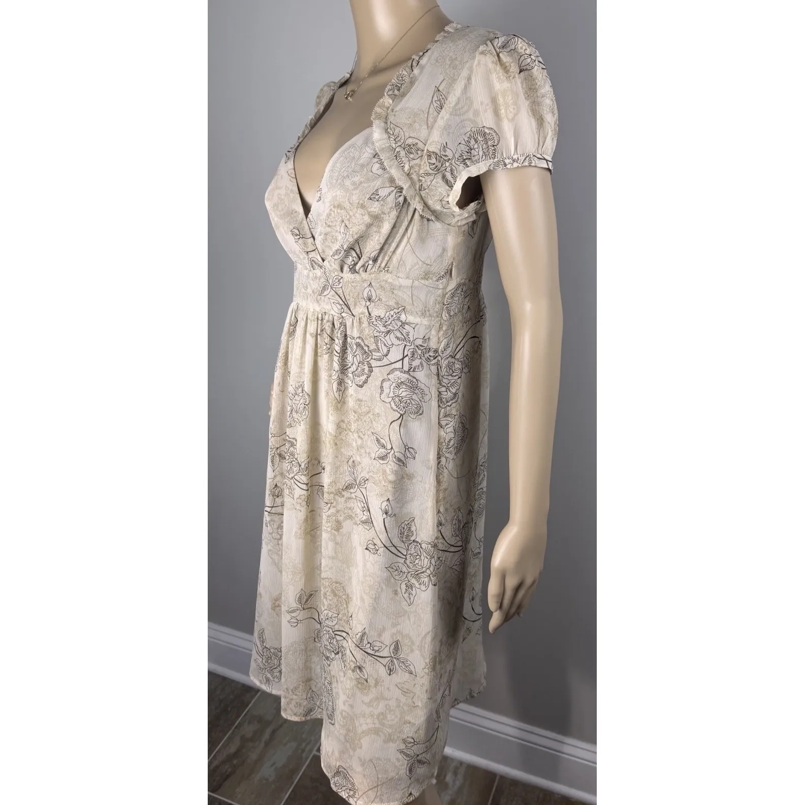 APT.9 tan 10P short sleeve dress Neutral Puff Sleeve Baby Doll Floral‎ Brown - Image 8