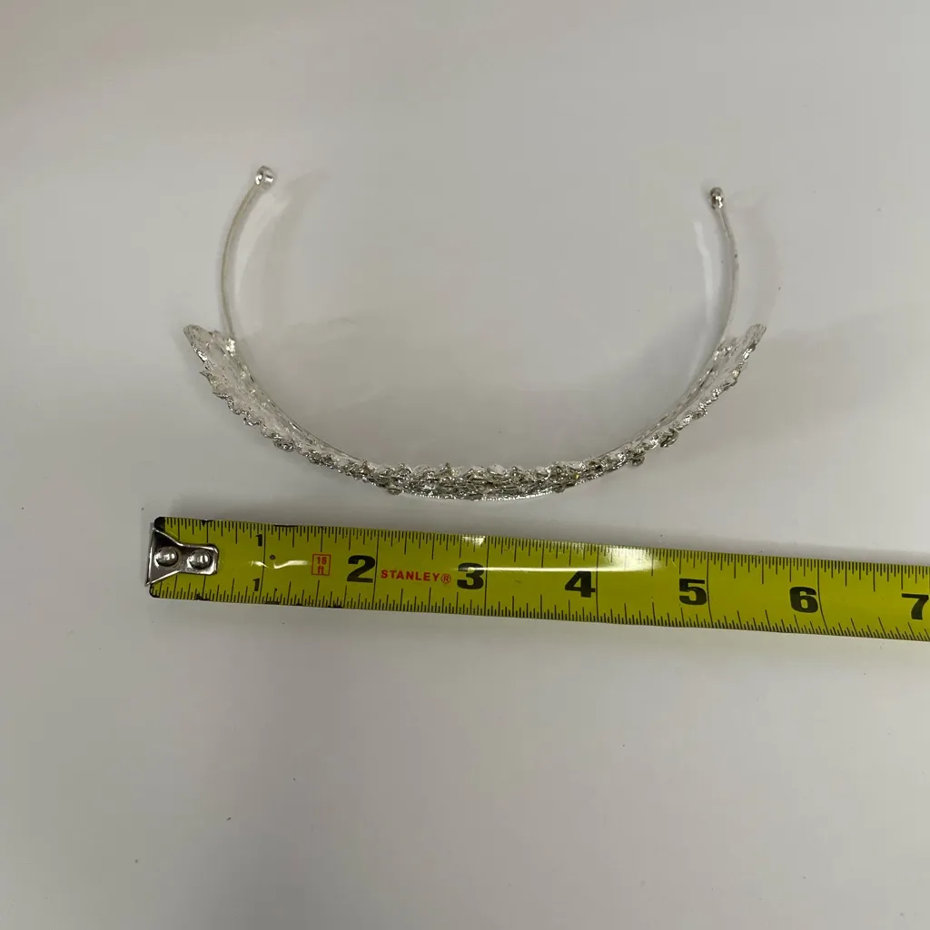 Elegant Silver Crystal Tiara - Image 6