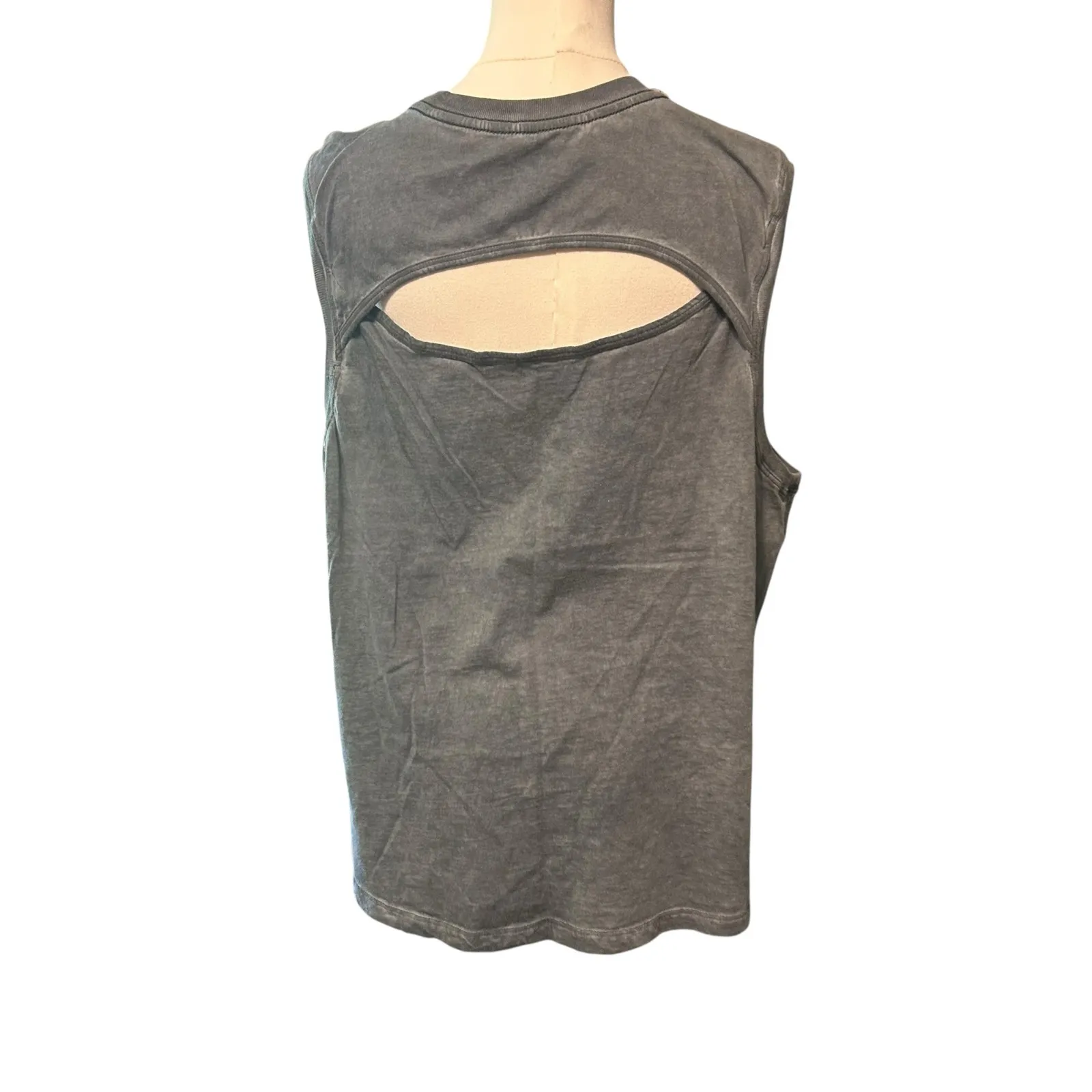 Athletic Carbon Gray Women Cut Out Back Crewneck Muscle Tank Top Shirt SZ XL - Image 5