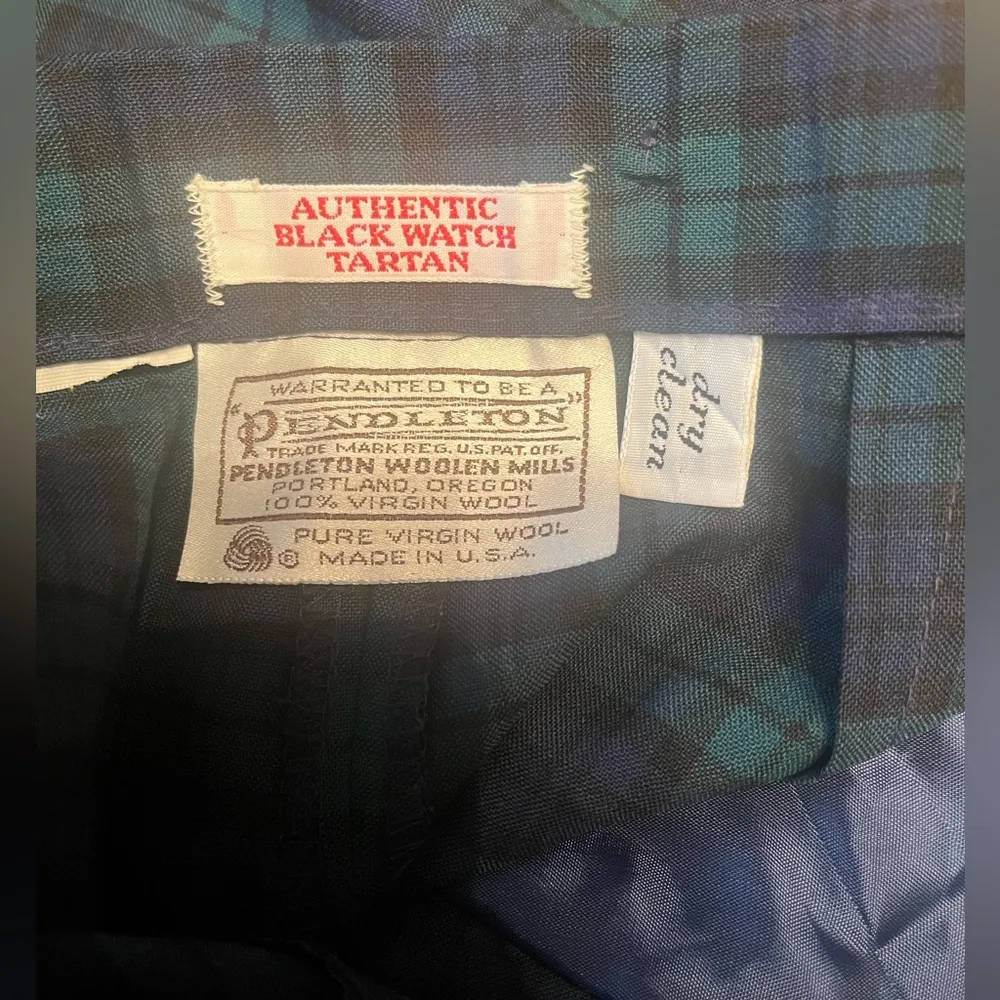 Vintage  Authentic Black Watch Tartan 100% virgin wool pants, size M - Image 2