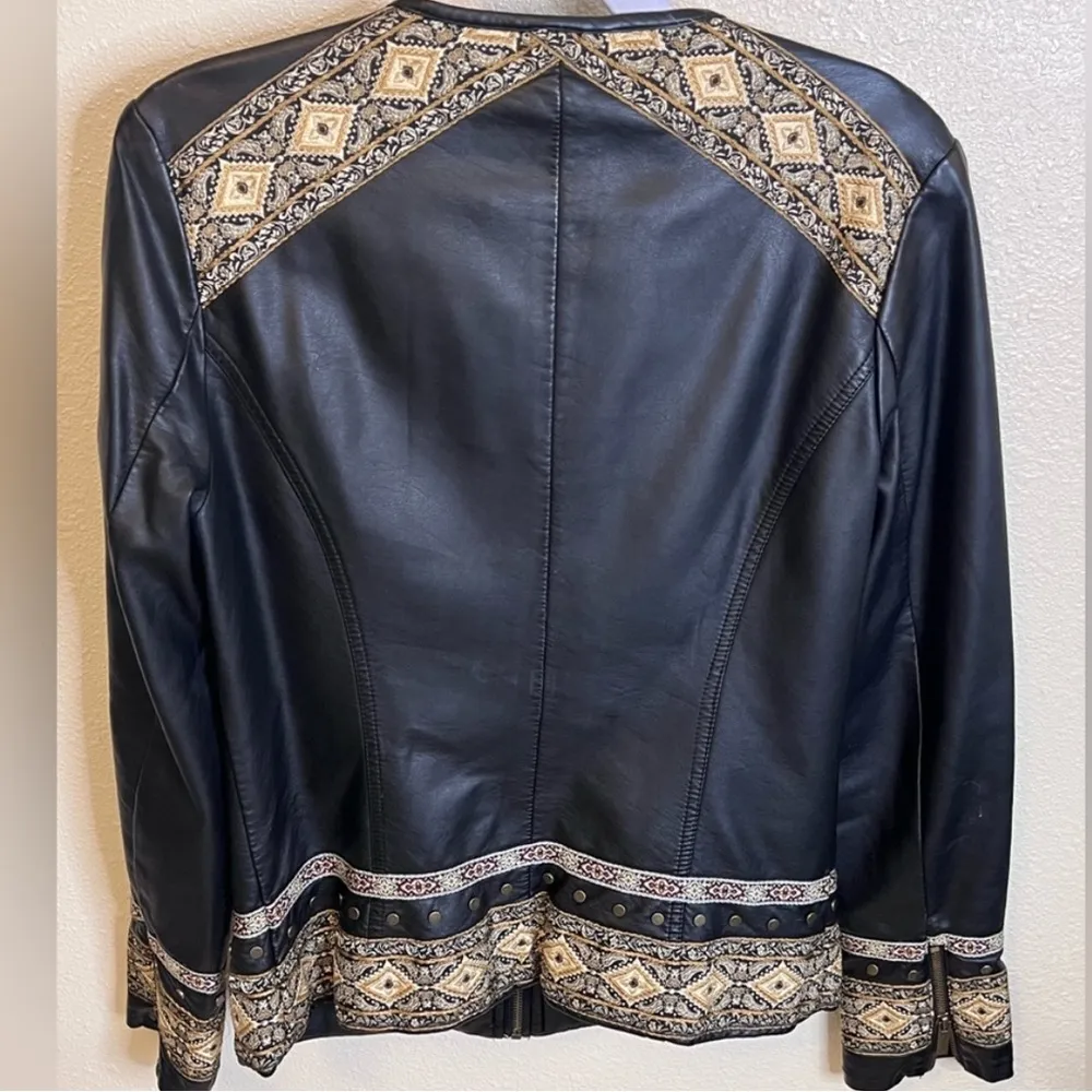 Buckle Black Zip Front Pleather Jacket Large Motorcycle Trim Epaulet - Image 5