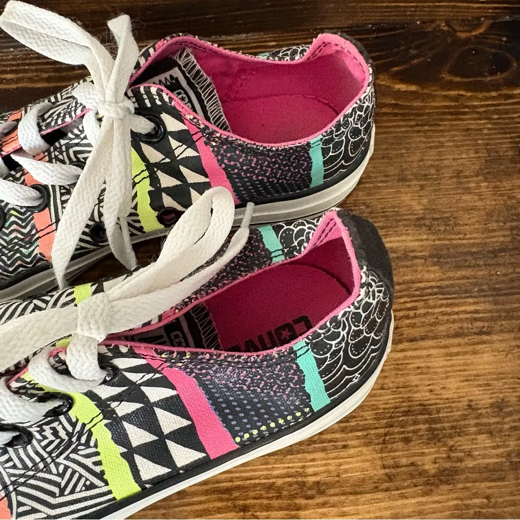 Converse Multi Color Sneakers Size‎ 7 - Image 4