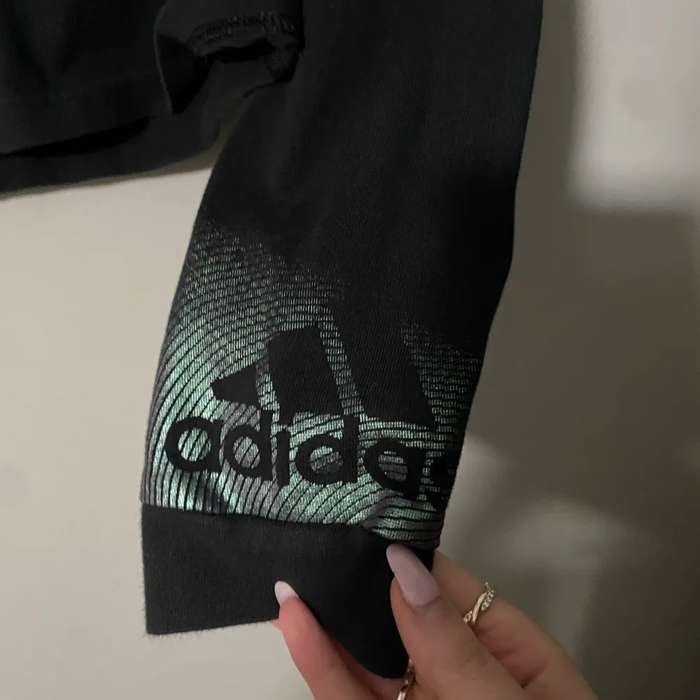 Womens Adidas Cropped Long Sleeve Tee - Image 4