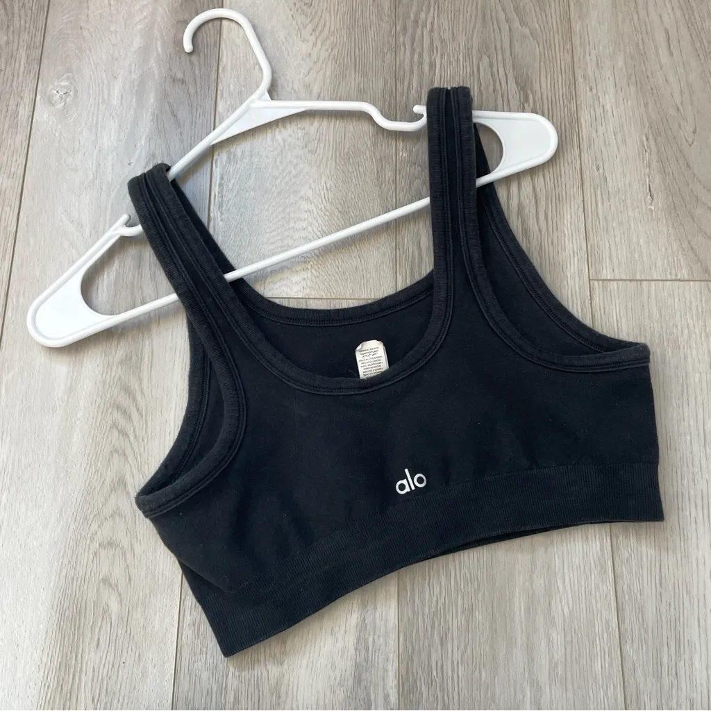 Alo Sports Bra scoop neck ribbed longline womens Black (large) workout gym - Image 4