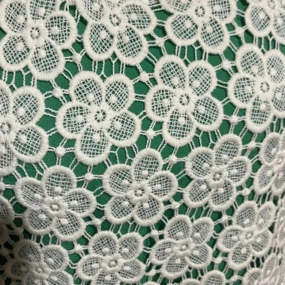 NWT Cremieux green and white crochet sleeveless top - Medium - Image 7