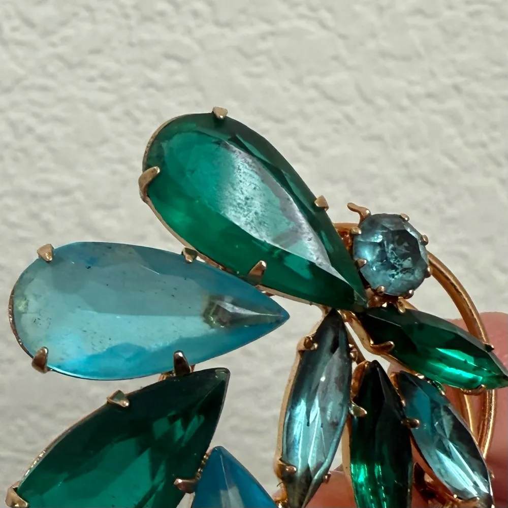 Vintage Unsigned Juliana? Blue & Green Rhinestones Gold - Image 12
