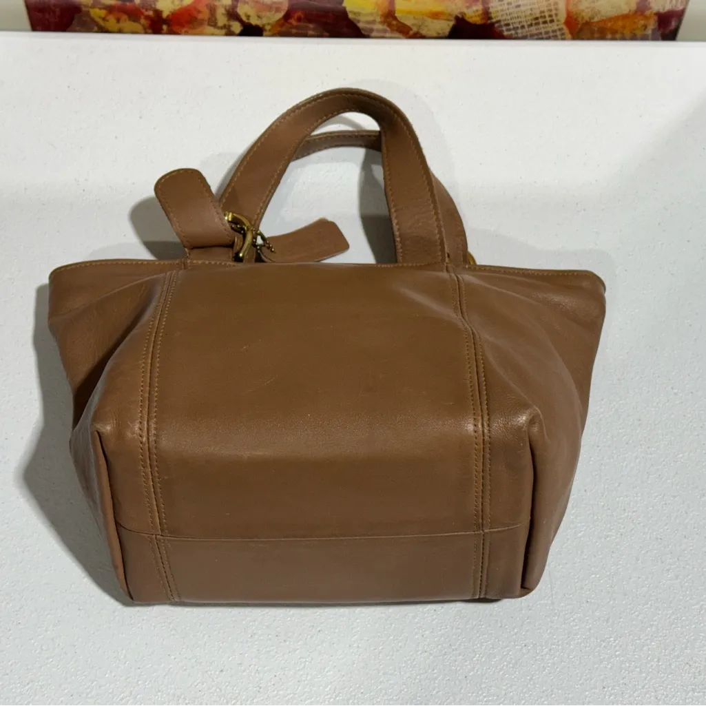 Vintage Coach Bag Brown Leather Putty Taupe Hobo Bucket Purse Grain Leather Read Tan - Image 11