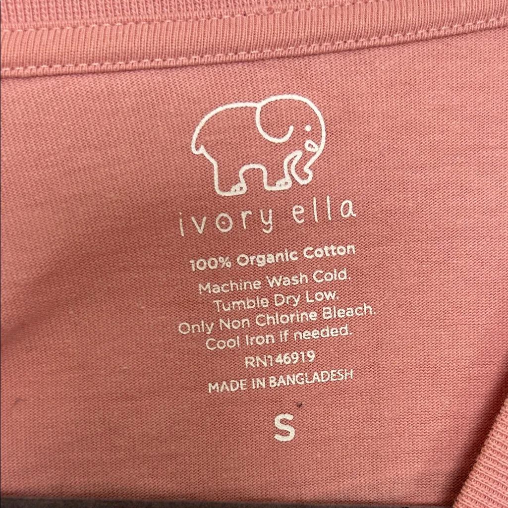 Ivory Ella Graphic Tee in Dusty Rose - Image 4