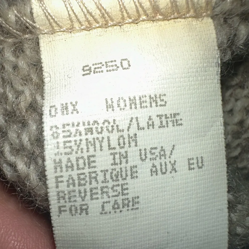 Vtg  button down collared long tan wool cardigan Large - Image 4