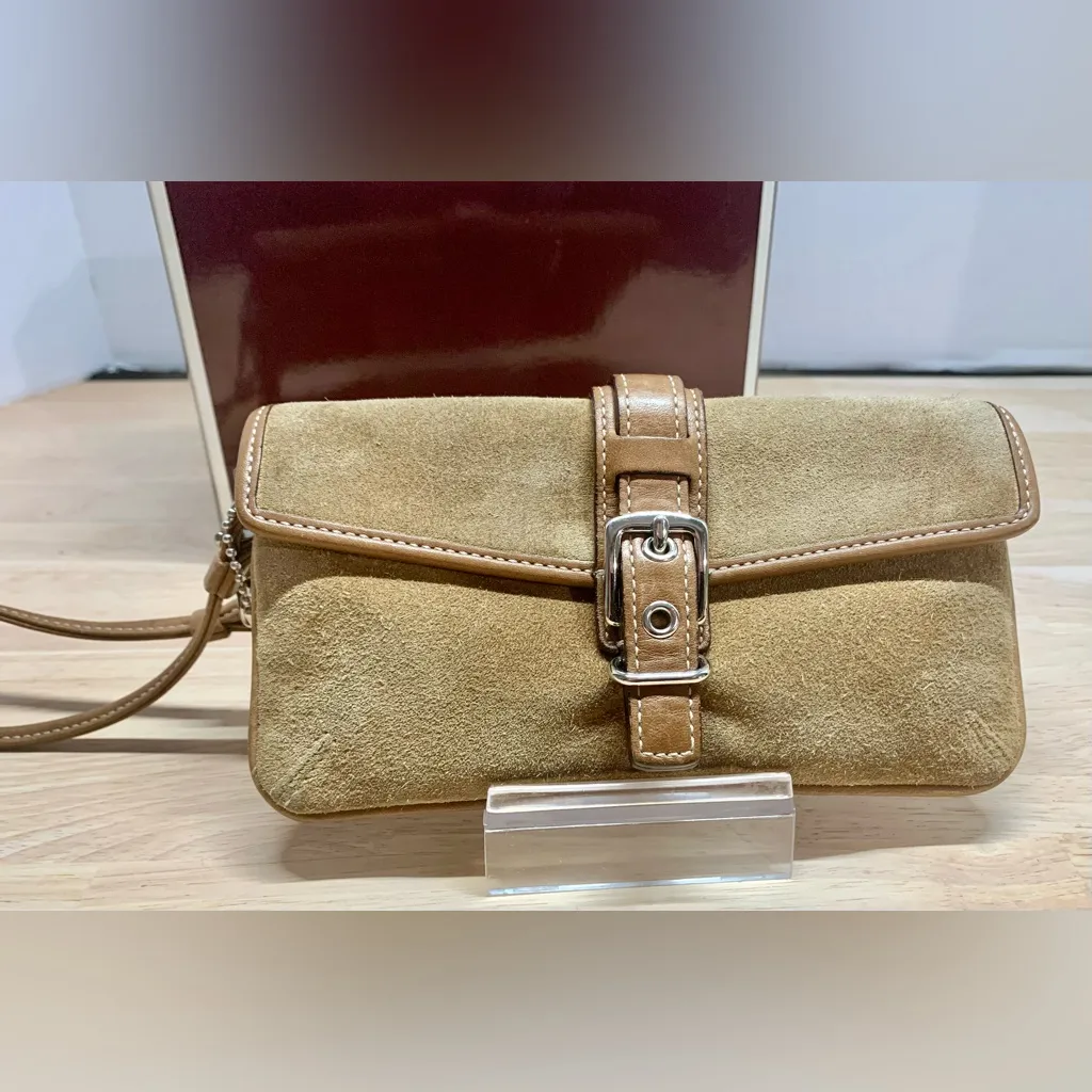 Coach Wristlet British Tan Suede Leather - Vintage 90’s Y2K - Full Inclusion - Image 2