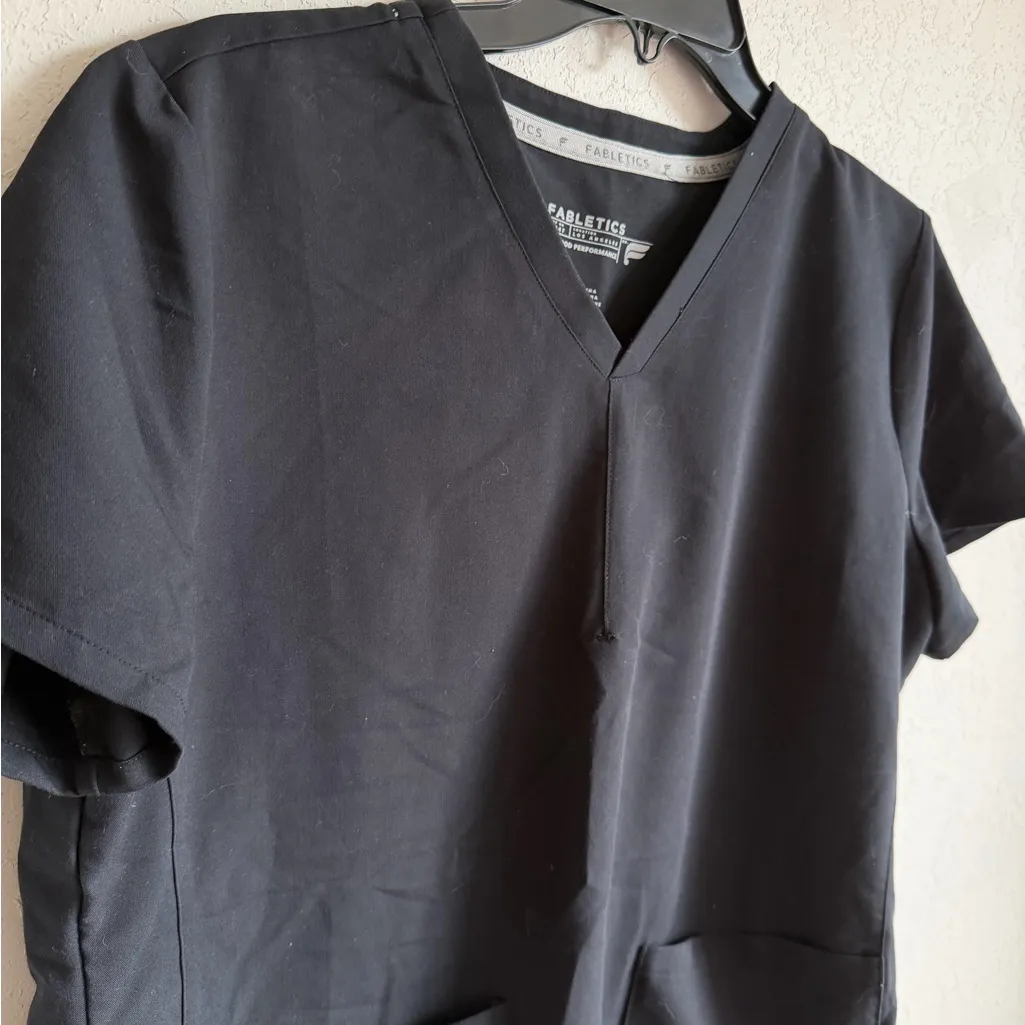 Fabletics Feel Good Performance Black Technical Short Sleeve Scrub Top Womens L - Image 2