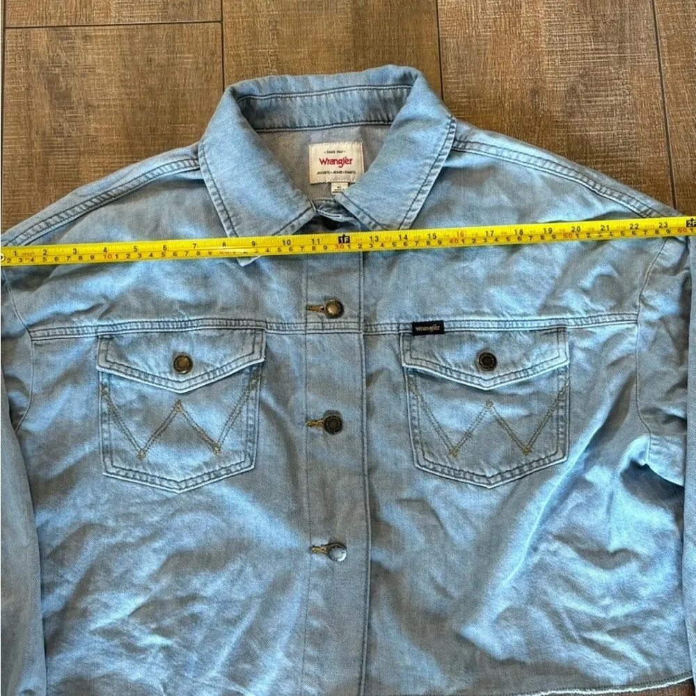 Women's Wrangler Oversized Western Cropped jacket size XL - Image 10