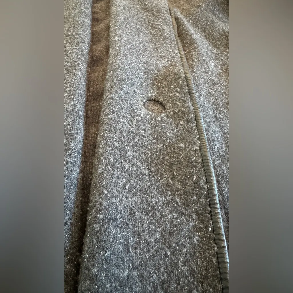 VINCE Open Front Yak & Wool Lambskin Leather-Trimmed Cardigan gray medium FLAWED - Image 6