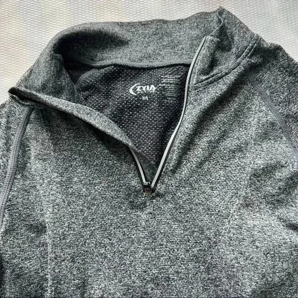 Zyia Active Women’s Fog Performance 1/4 Zip‎ Pullover Gray Long Sleeves XS - Image 5