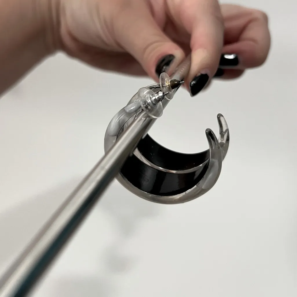 Earrings Swirl Hoops in Black, White, and Gray - Image 3