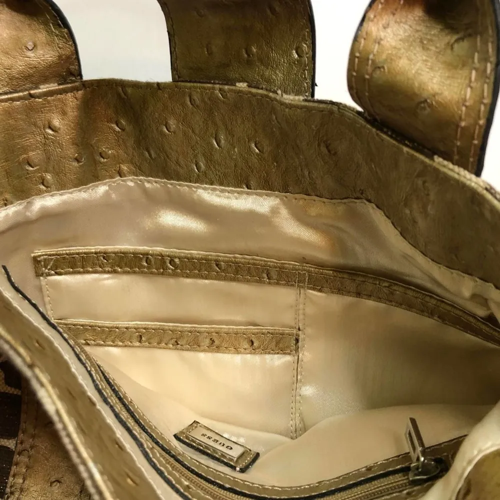 Guess Giraffe Print Handbag Purse - Image 4