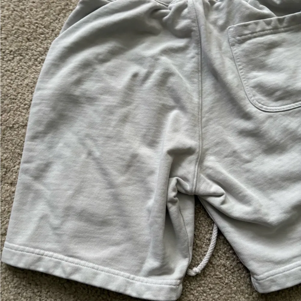 Madhappy peace sign sweat cotton stretchy comfort inseam 8 sweat shorts size xs - Image 14