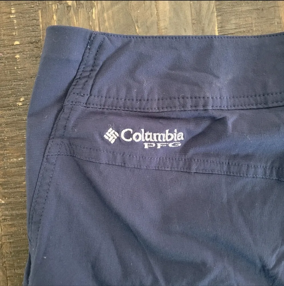 Columbia PFG Shorts Women’s Size 10 - Image 5