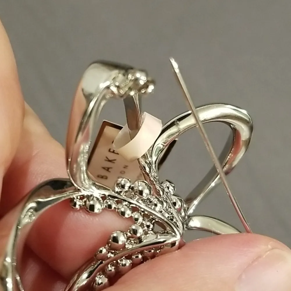 💕TED BAKER💕 *FLAWED/DEFECTIVE* Belvas Silver Crystal Blossom Brooch - Image 8