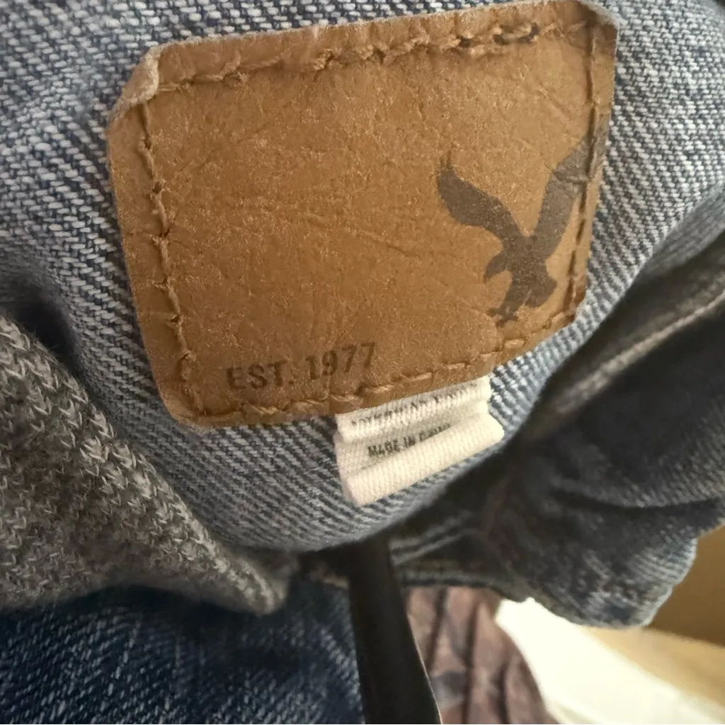 American Eagle Outfitters Blue Denim Jacket with Gray Sleeves - Image 4
