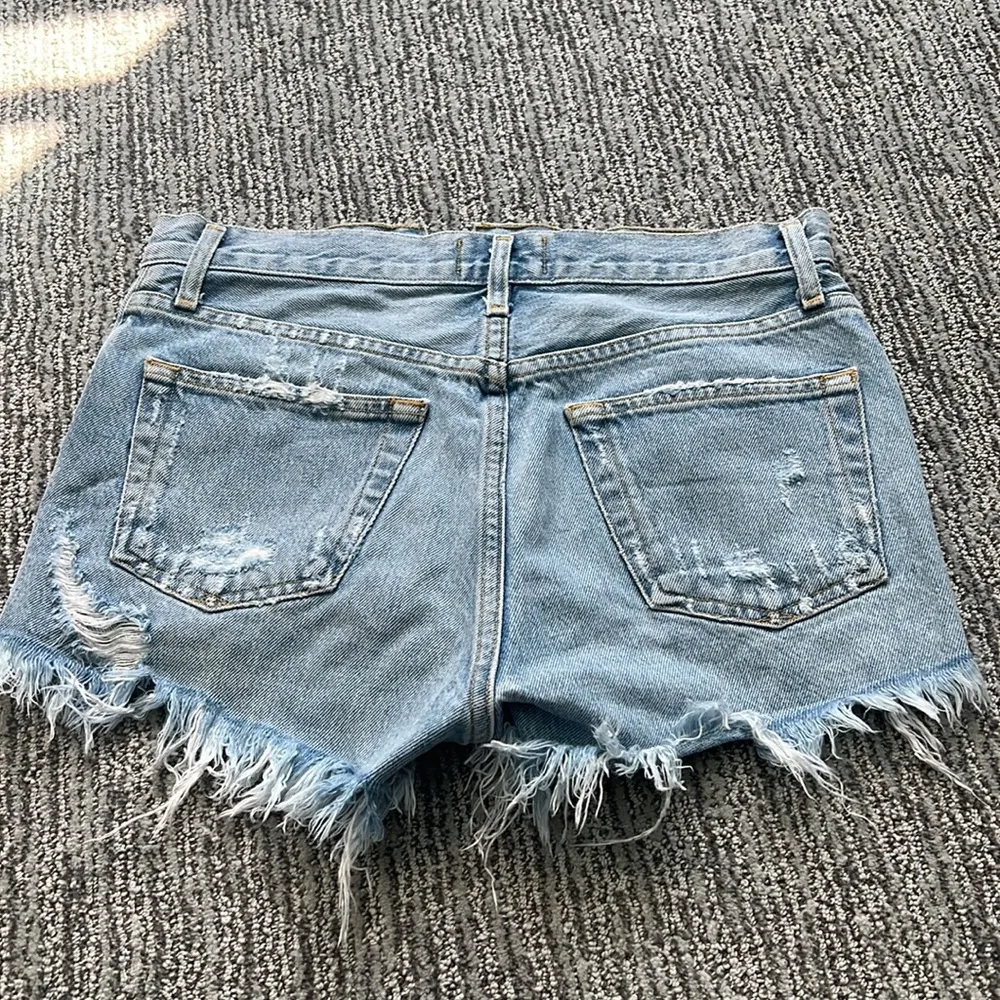 Agolde Cut Off Denim Shorts - Image 6