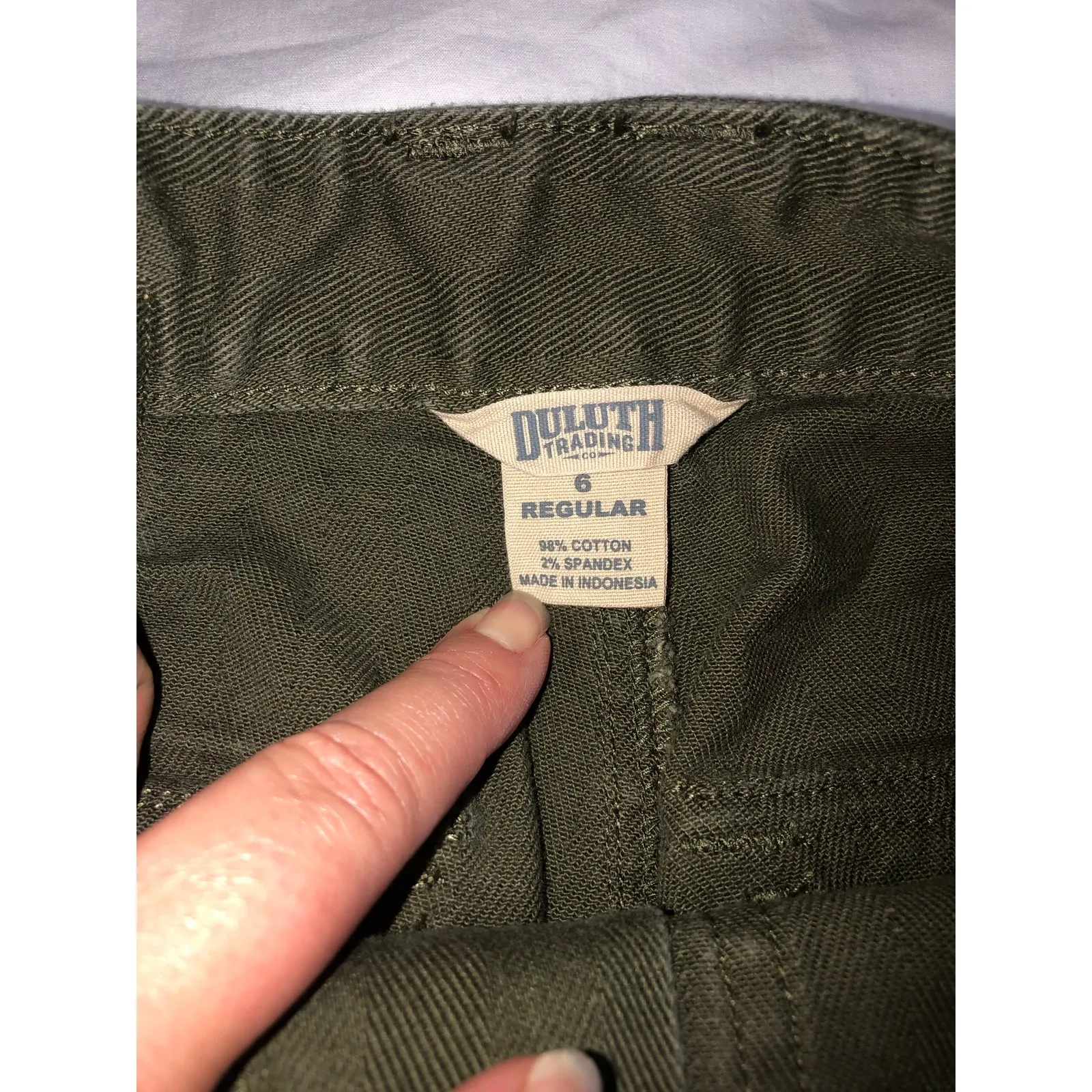 Pants Duluth Trading Co Womens Size 6 Green Stovepipe Cropped Stretch Olive Army - Image 2