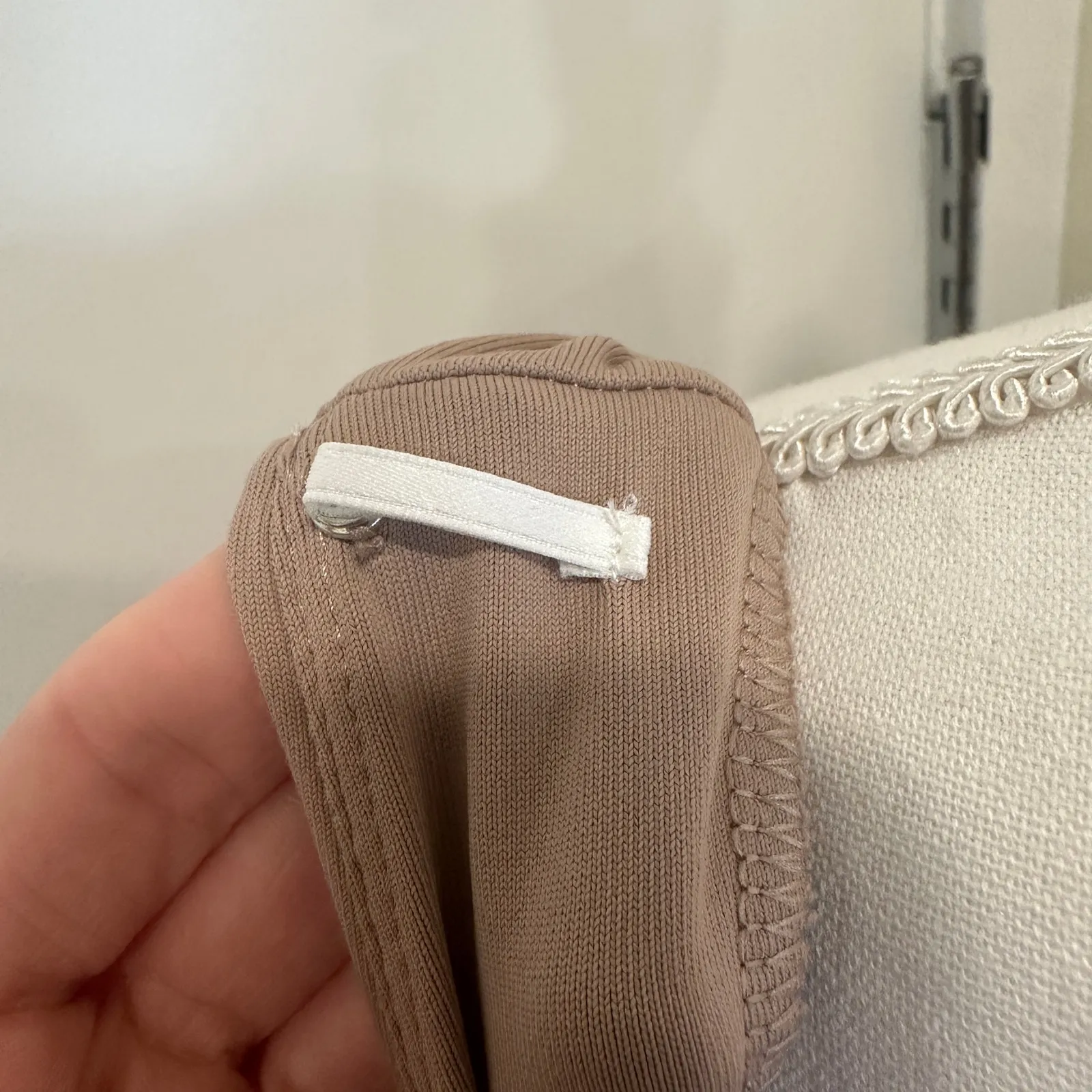 Aritzia Babaton Contour Square Neck Bodysuit Tan Short Sleeve Basic Layer Medium - Image 8