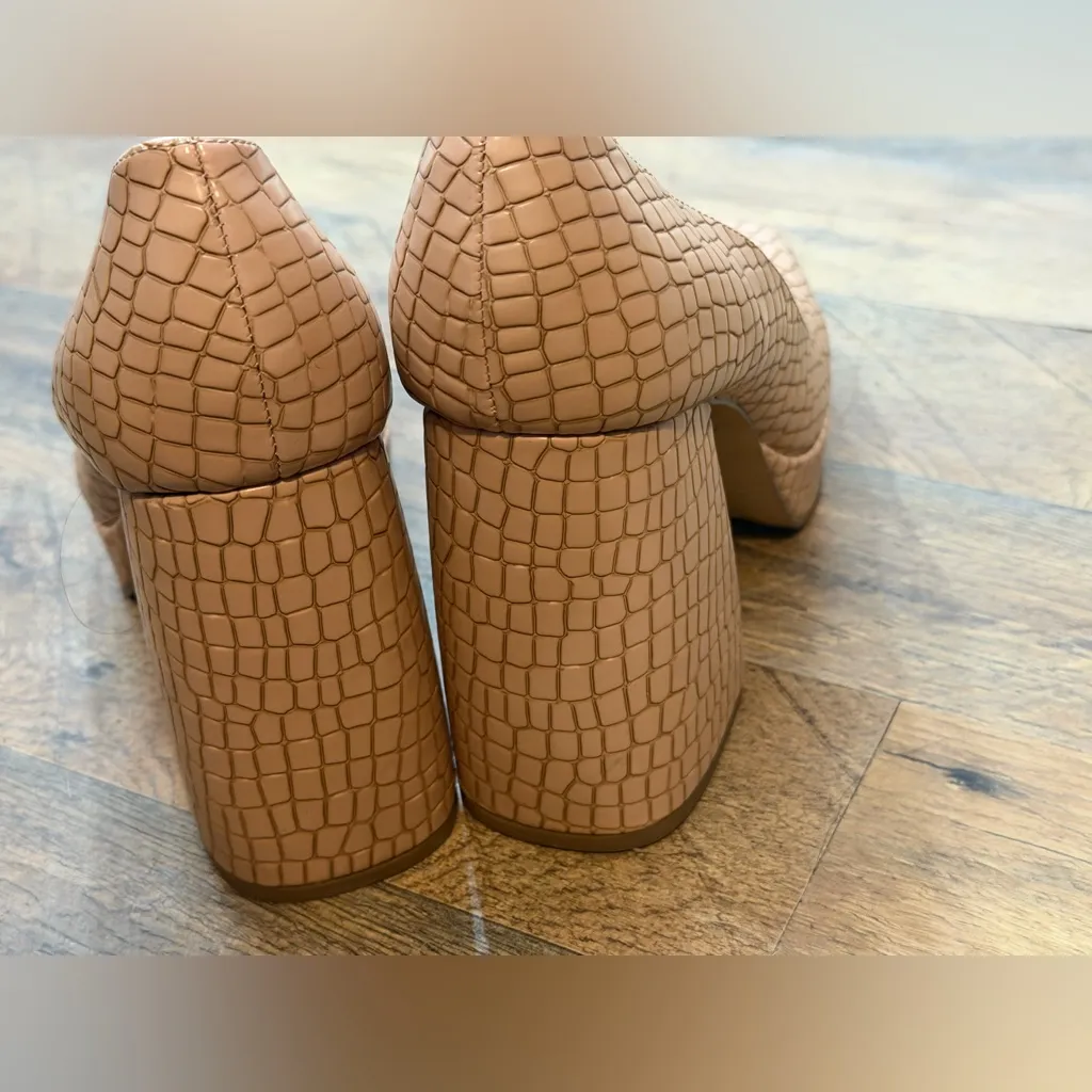 Katy Perry The Uplift Croc-Embossed Block Heel Pumps Size 9.5 - Image 6