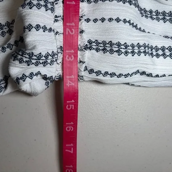 Lulu's See Ya There White‎ Black Striped Off the Shoulder Ruffle Romper Large - Image 8