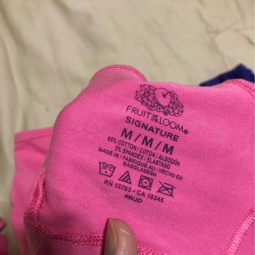 Set of 4 size medium sports bras NWOT - Image 11