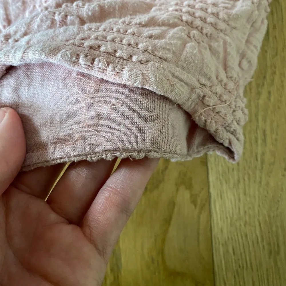 Urban Outfitters Textured  Tube Crop Top in Blush Pink - Image 4