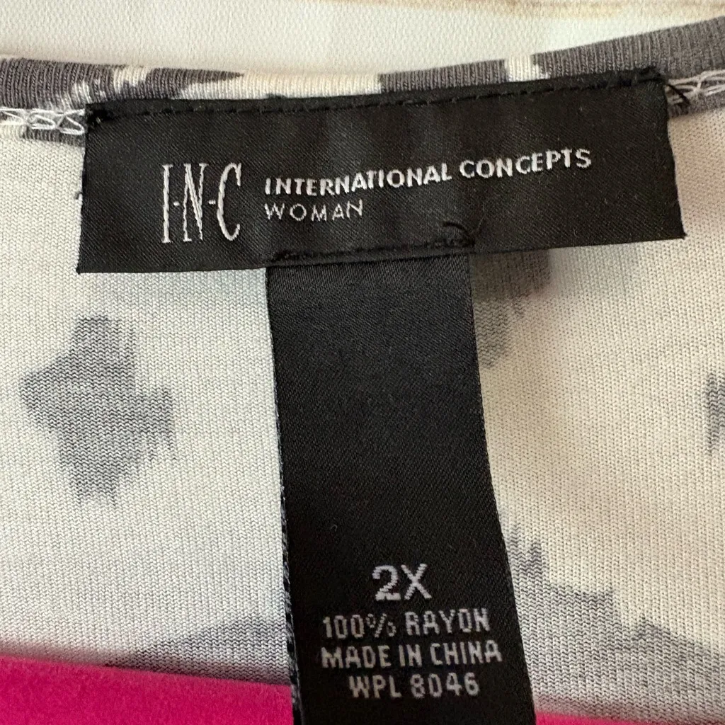 INC International Concepts Women's Black and White Blouse size 2X - Image 5