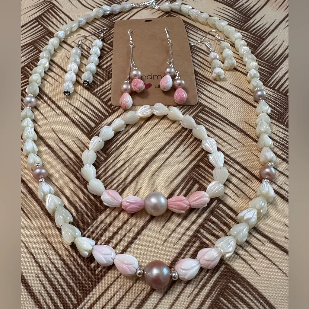 Mother of Pearl Queen Conch Bead Bracelet Edison Pearl Accent Handmade In Maui White - Image 8