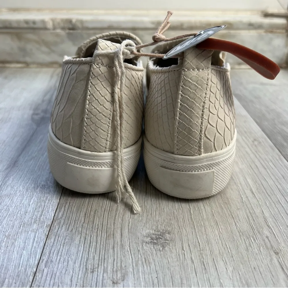 NWOB MIA ELA-SK - IVORY slip on sneaker size 8 - Image 4