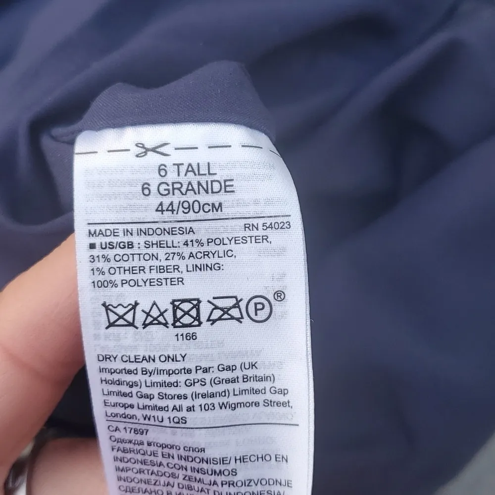 Banana Republic 6 Tall BoucleTextured Fringe Hem Pencil Skirt with Pockets - Image 12