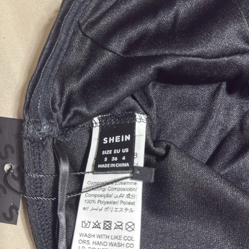 SheIn  strapless shiny top - Image 3