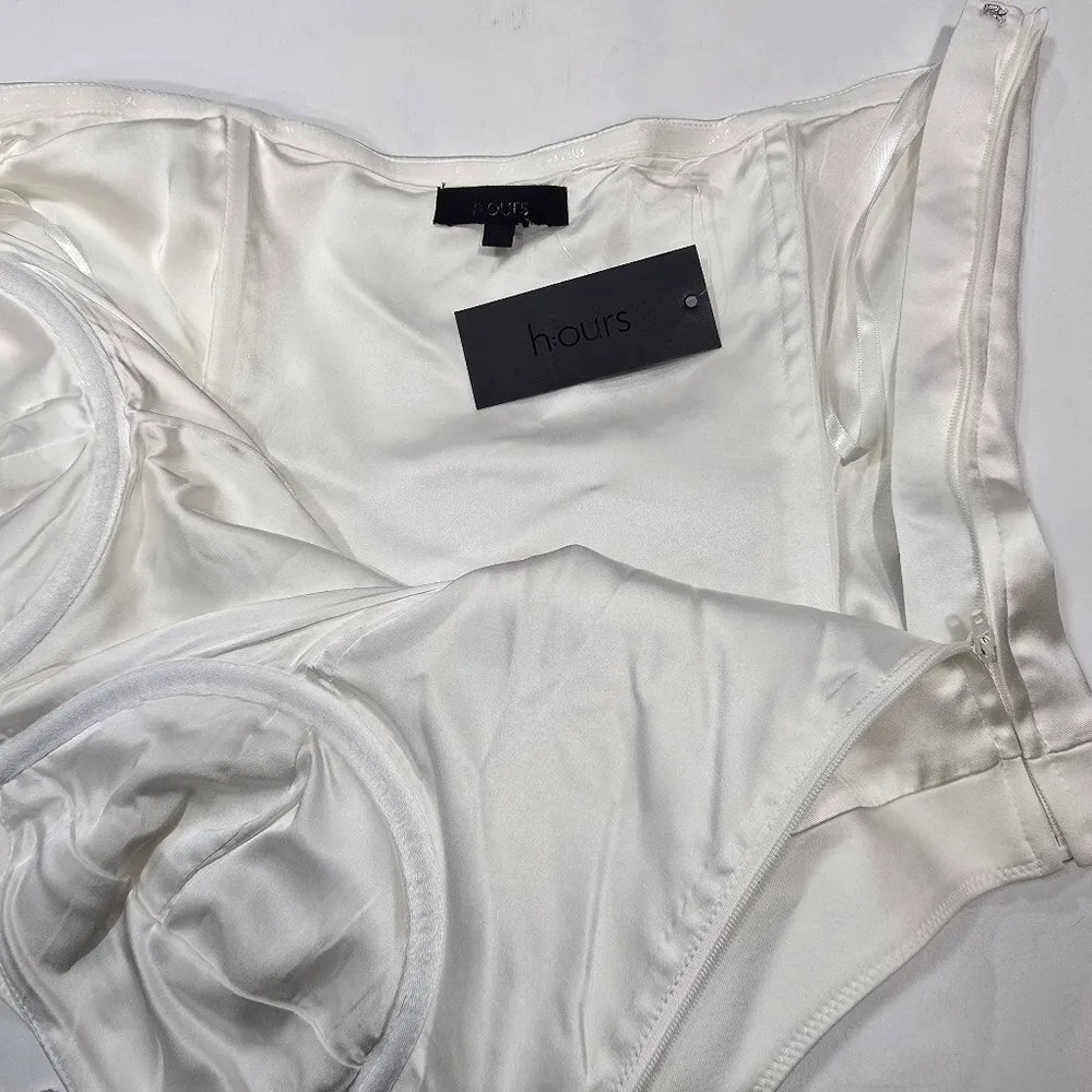 h:ours Tabitha Bodysuit in White - Image 6