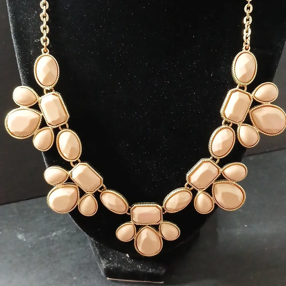 JJ signed beige rhinestone necklace Tan - Image 3