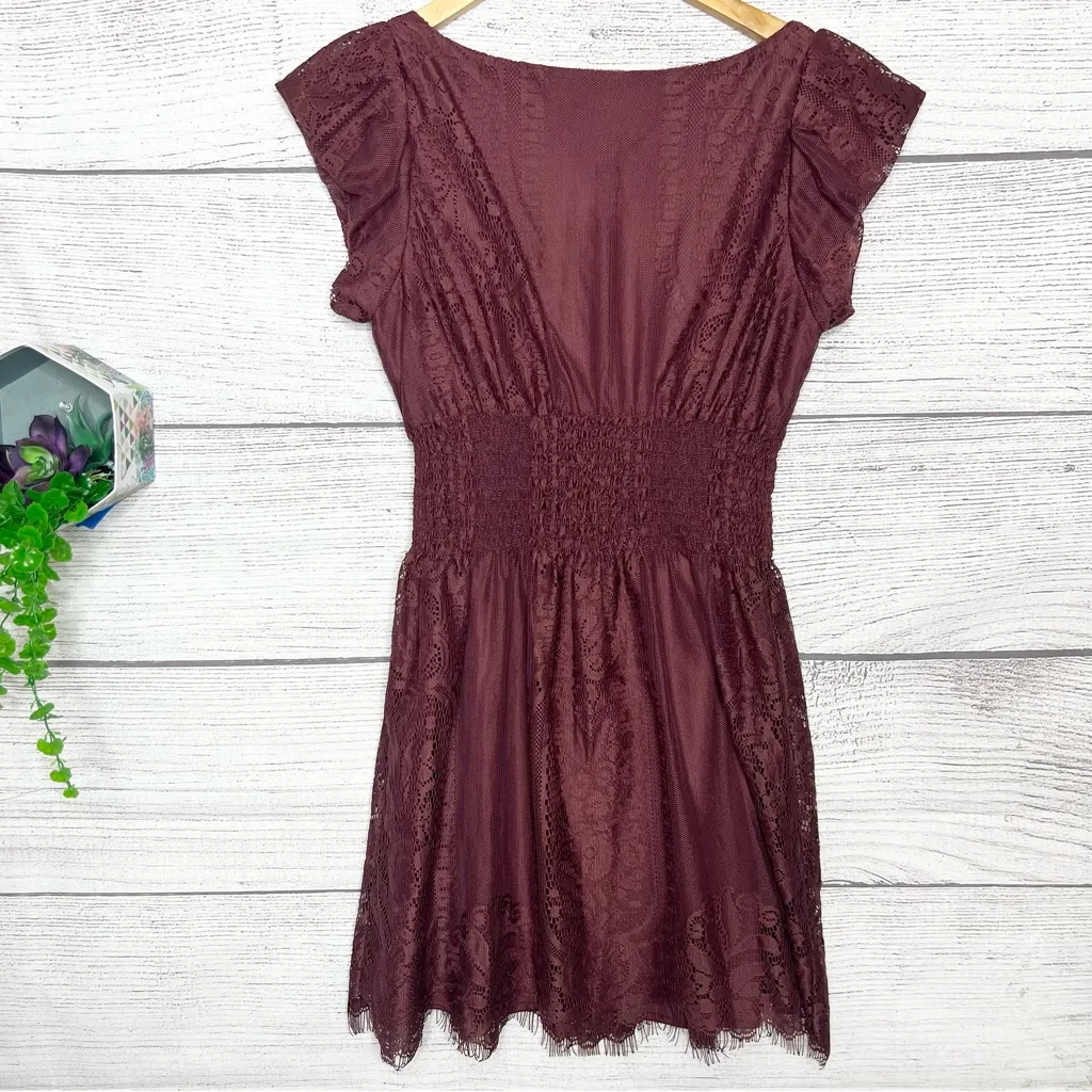 Pinky Burgundy Lace Short Sleeve Mini Dress Size Medium Romantic Valentine’s Day Red - Image 8