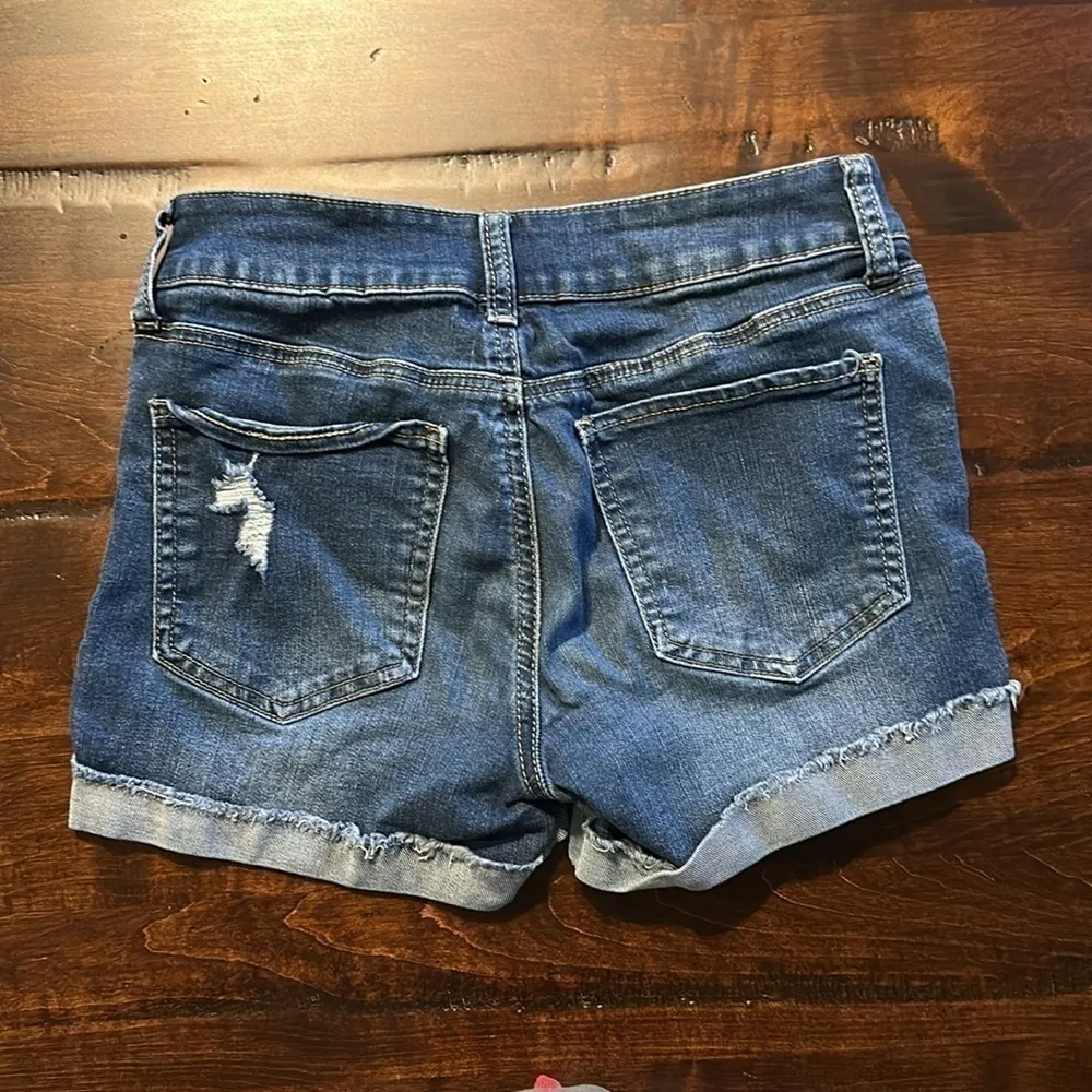 SO Medium Wash Denim Jean Shorts Size 3 - Image 7