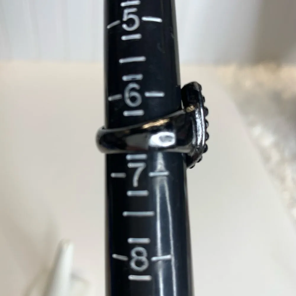 Gunmetal Horshoe Rhinestone Ring Sz 6.5 Black - Image 5